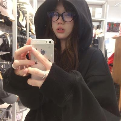 挥剑霜寒与君绝